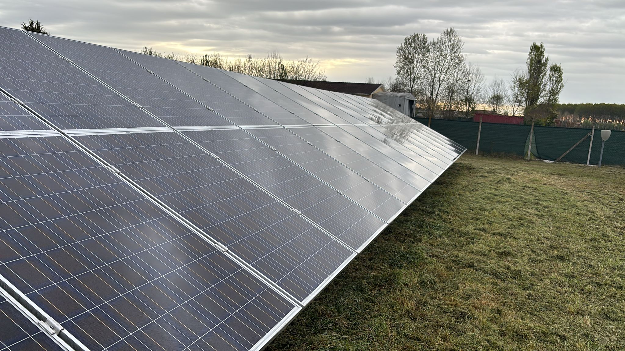 Impianto fotovoltaico Matra &mdash; pannelli solari a terra